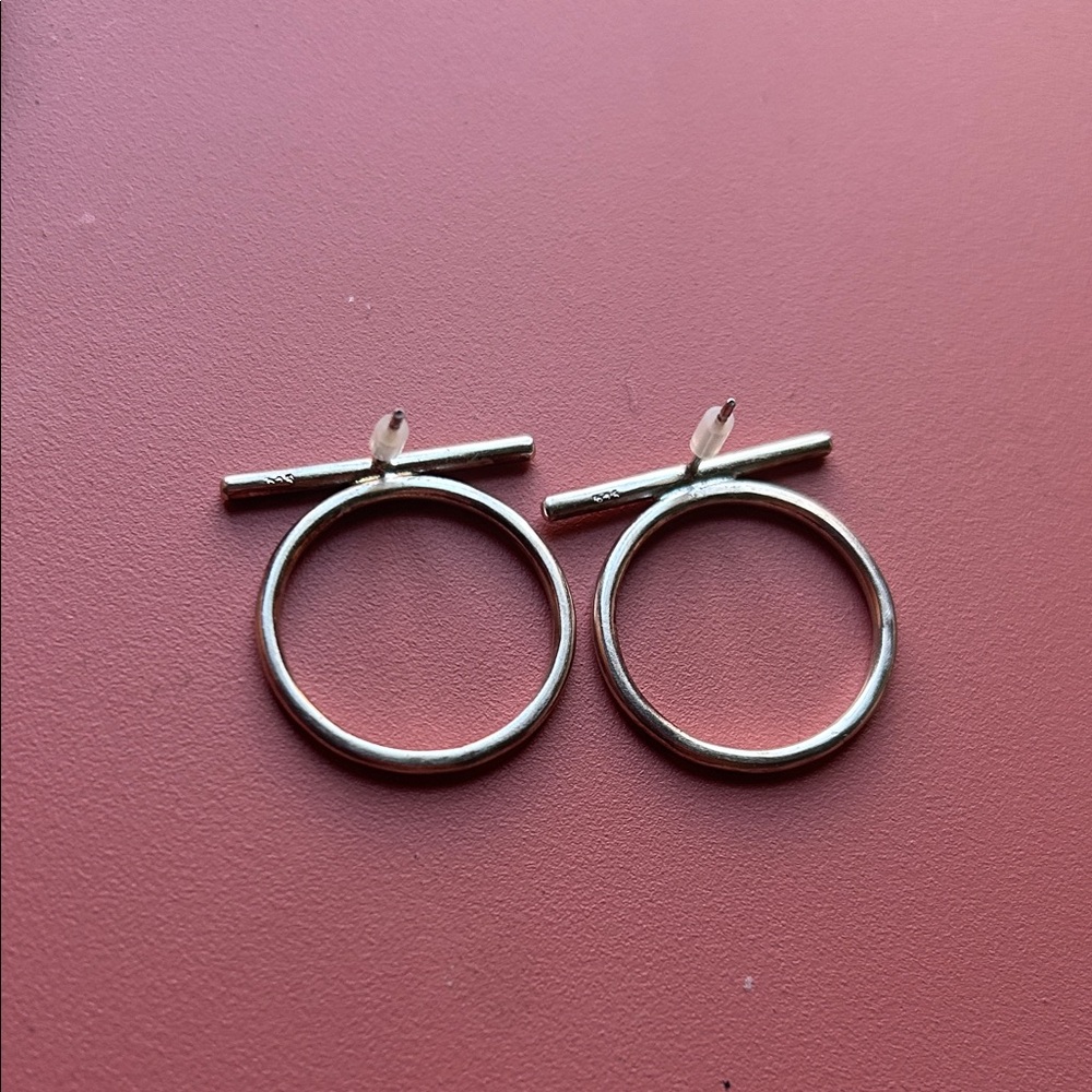 Stamped sterling silver geometric circle line earrings